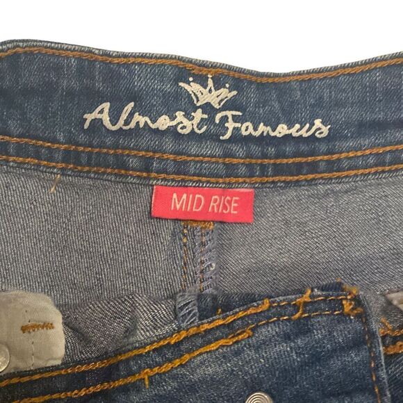 Almost Famous Size 5 Embroidered Pocket Cut Off Jean Shorts EUC - Picture 3 of 5